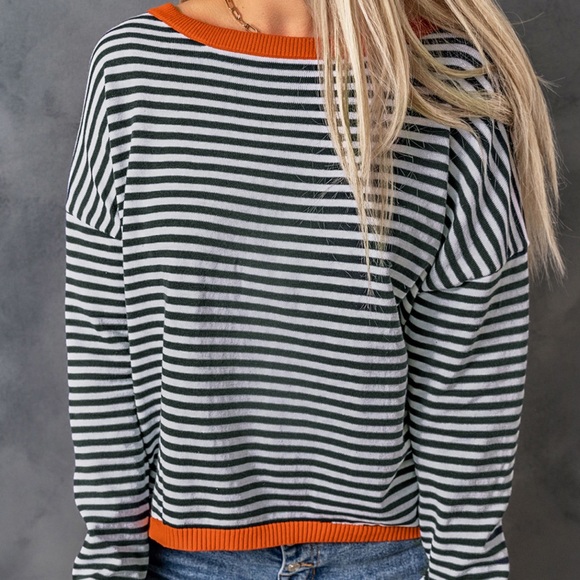 Unbranded Sweaters - UNBRANDED STRIPED SWEATER